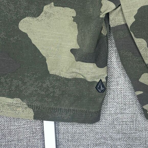 Volcom Boys Camp Board Shorts Water Repellent Size 10 - Picture 7 of 12